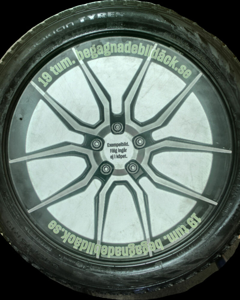 Nokian HkplR3 245/45R19 ( 1 st )