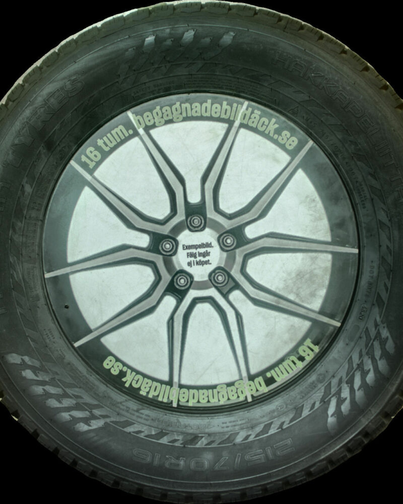 NYBEG Nokian Hkpl9 215/70R16 ( 1 st )