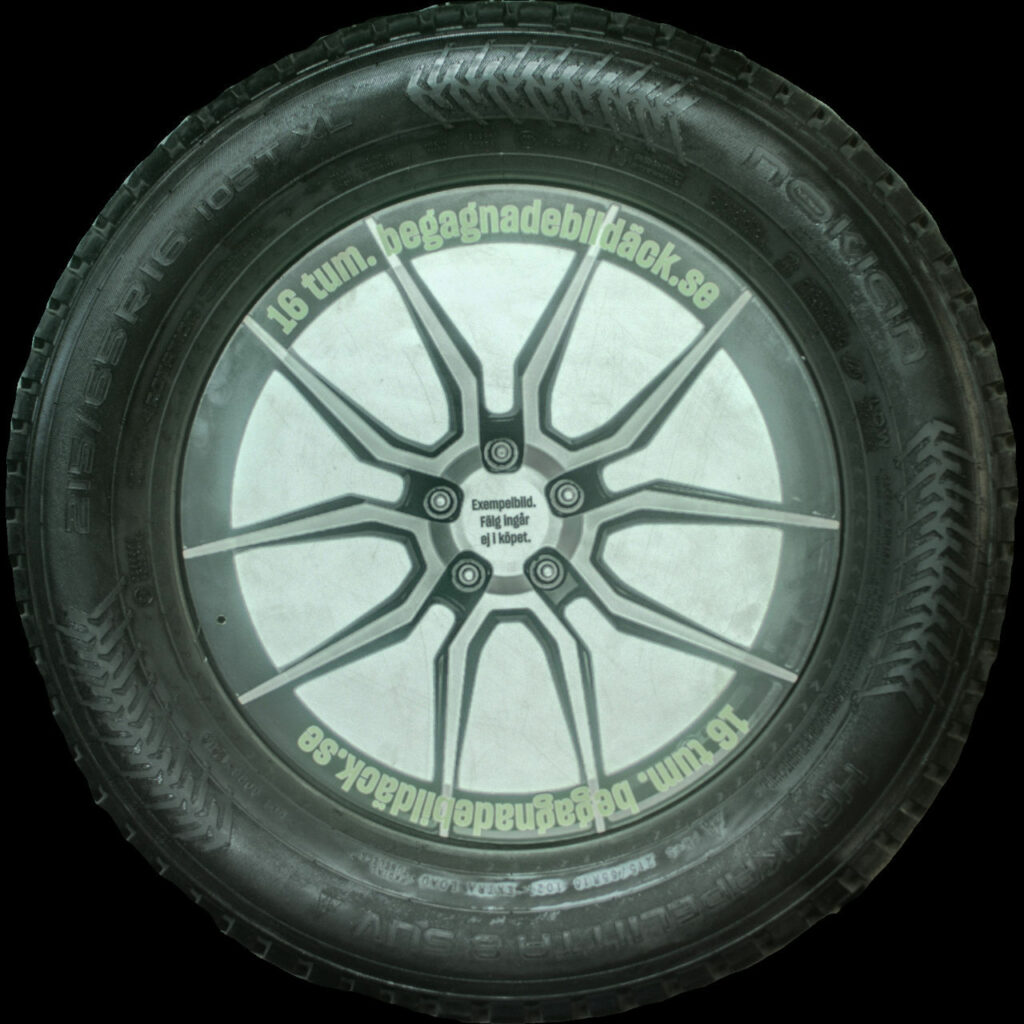 Nokian Hkpl8 215/65R16 ( 4 st )