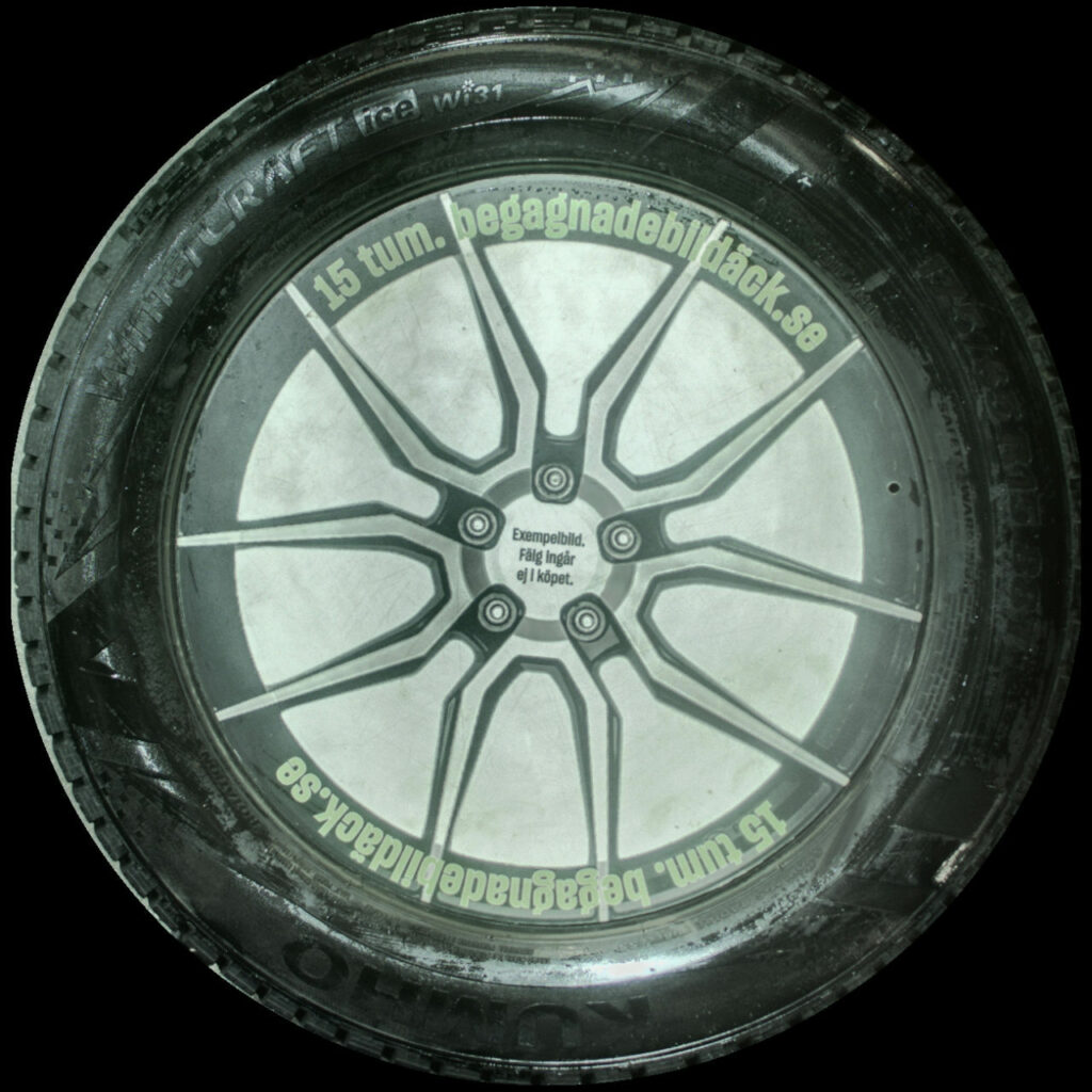 Kumho Wi31 175/65R15  ( 4 st )