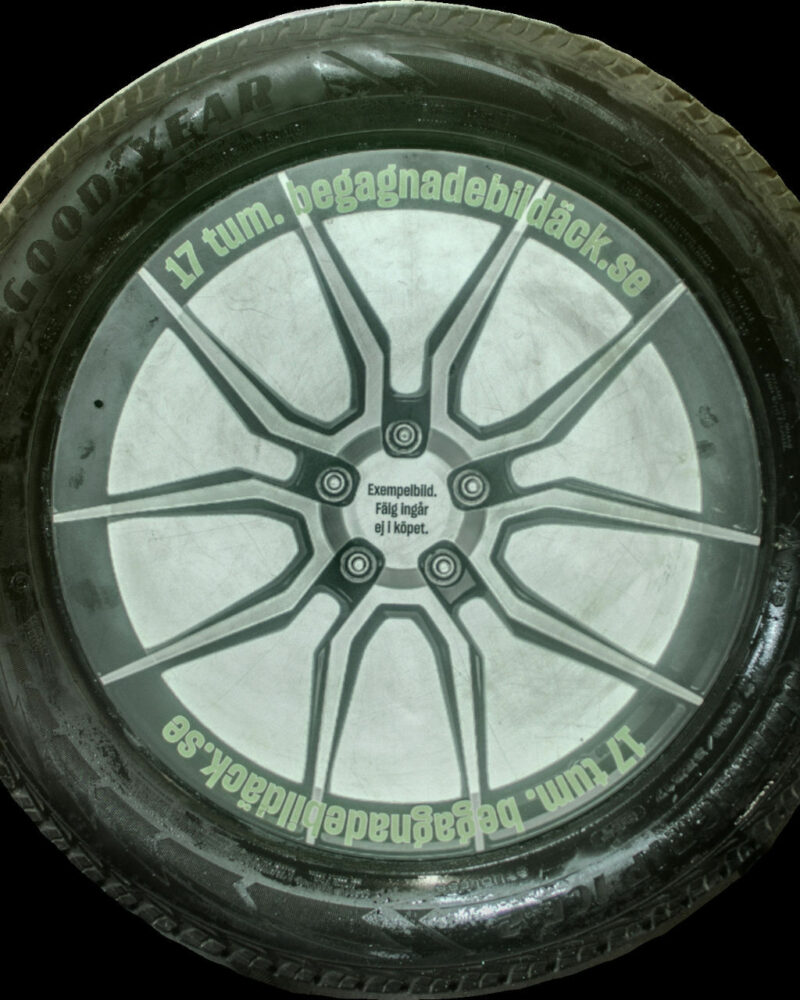 Goodyear UGice2 215/55R17  ( 1 st )