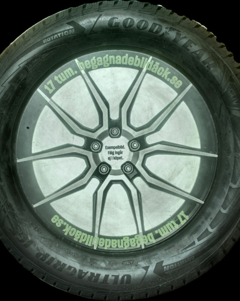NYBEG Goodyear UGice 215/65R17 ( 2 st )